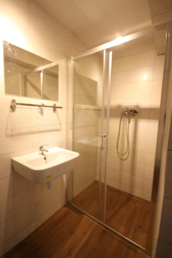 Wigury Stay Częstochowa Habitación foto